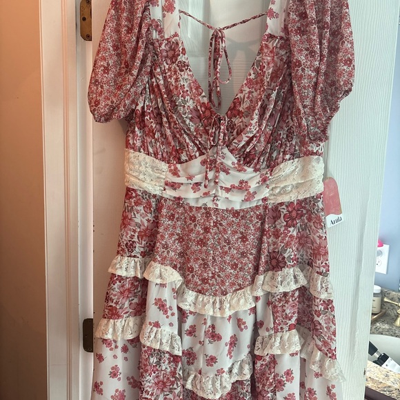 ARULA Pink and Cream Floral Mini Dress - Picture 2 of 8